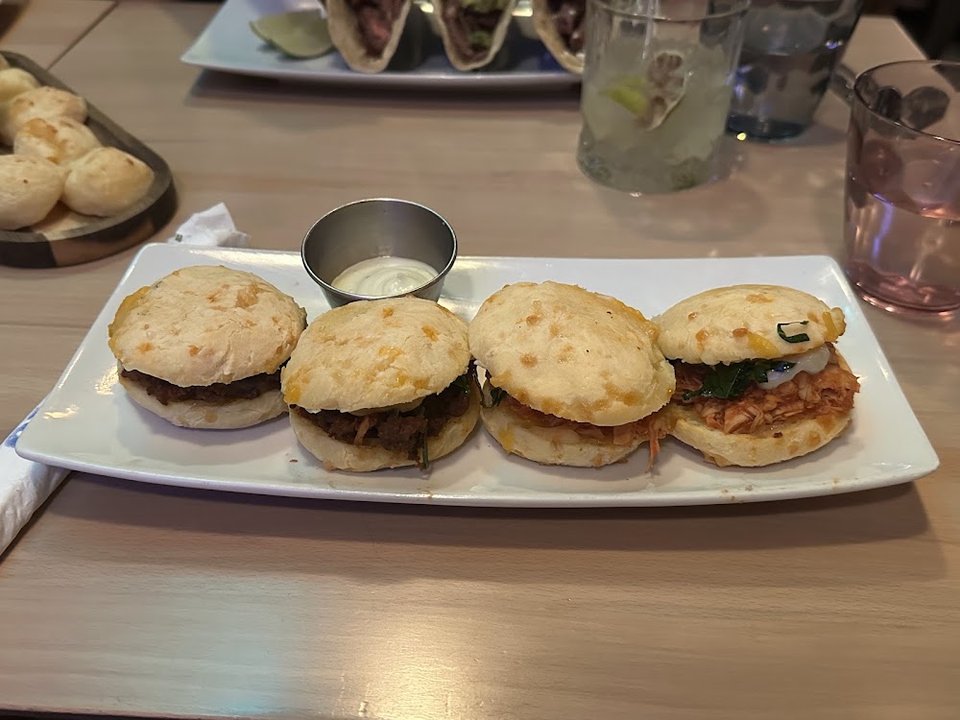 PAO de Queijo Sliders